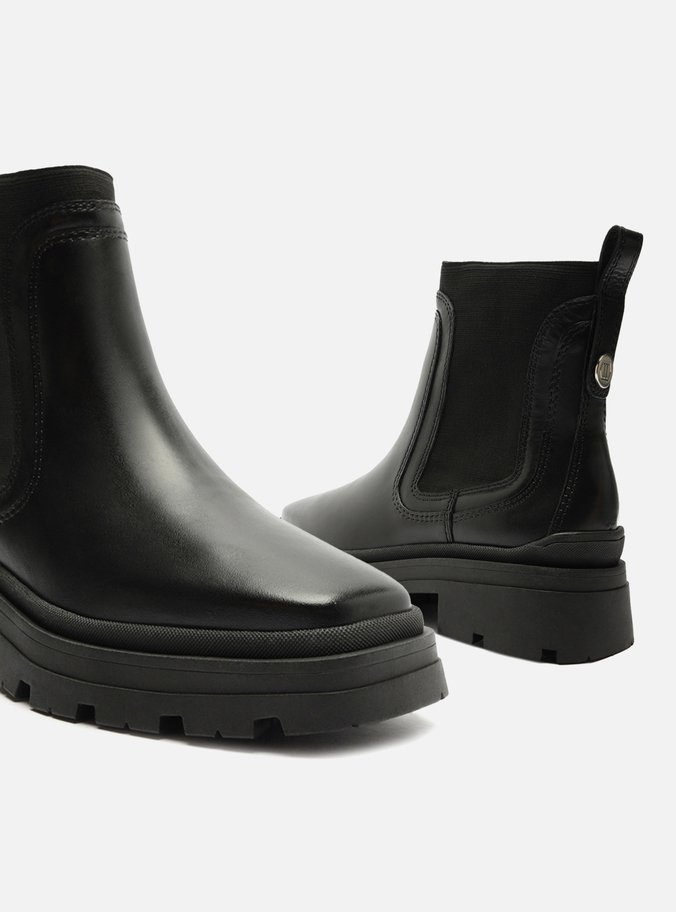 Bota Preta Couro Cano Curto Tratorada Elástico