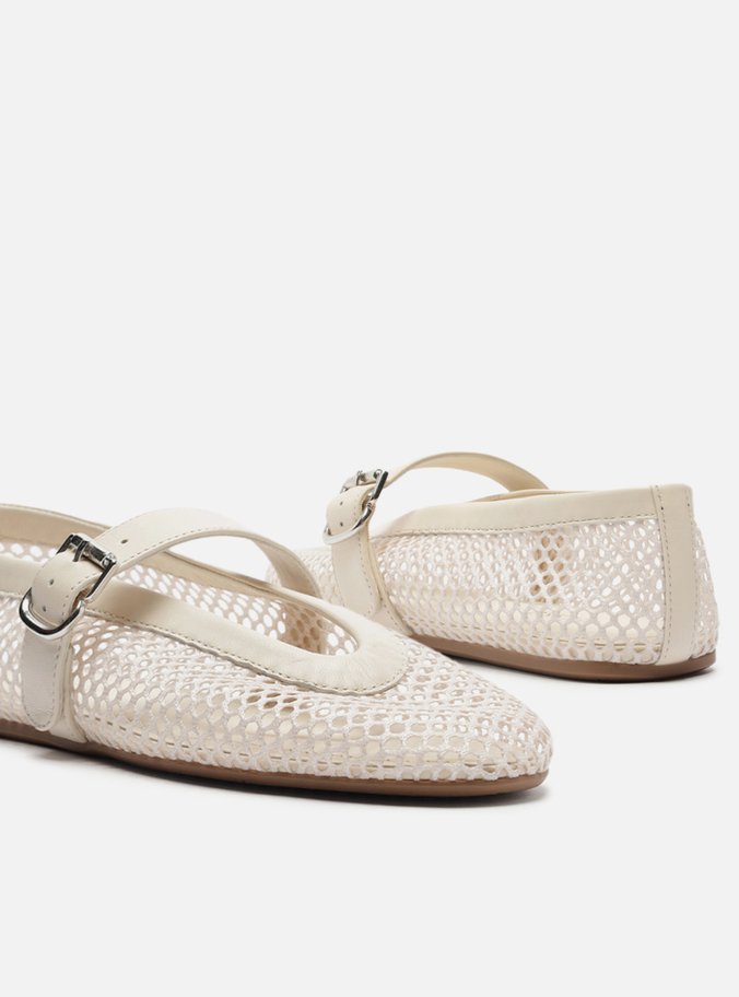 Sapatilha Boneca Off-White Tela Fivela
