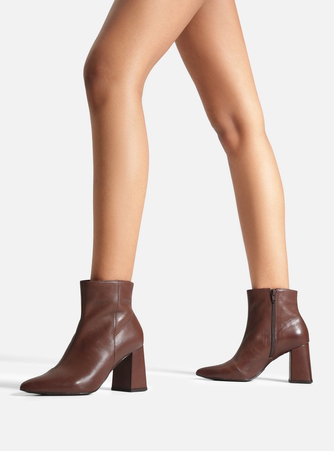 Bota Marrom Couro Cano Curto Salto Médio Básica