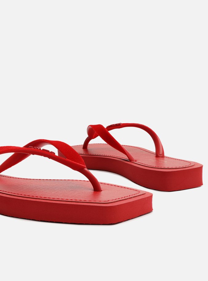 Chinelo de Dedo Vermelho Square Veludo Monocolor