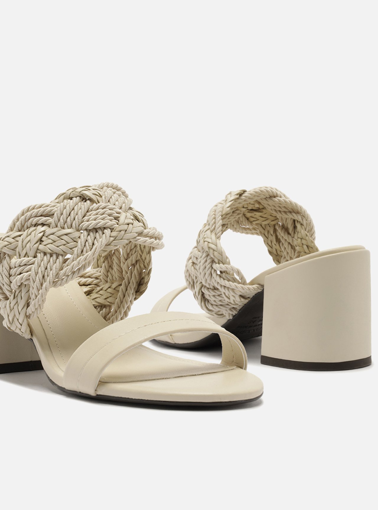 Sandália Off-White Couro Bloco Tiras Largas Trançada — foto 4