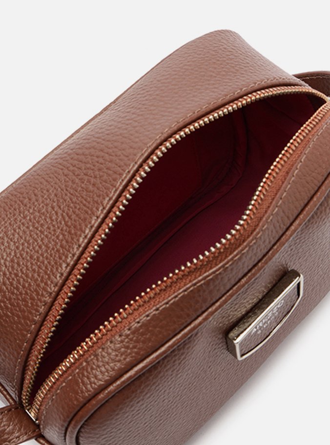 Bolsa Tiracolo Marrom Pequena Tag Barbicacho