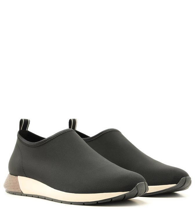 Tênis Slip On Estilo Esportivo Preto Fibra  Elástica