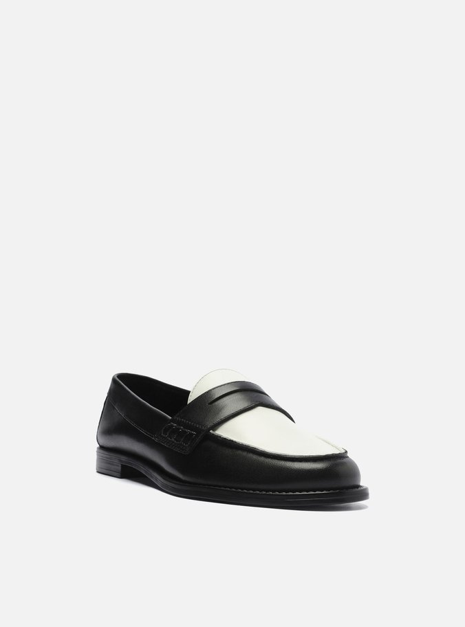 Mocassim Preto Couro Bico Redondo Tira Branco