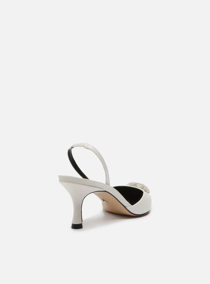 Scarpin Branco Couro Bico Fino Aberto Coração