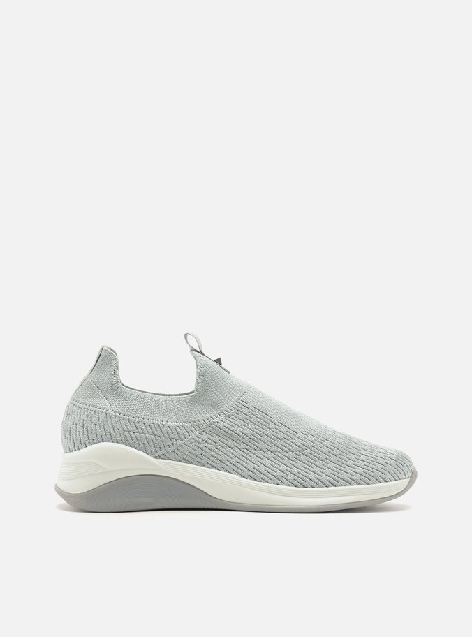 Tênis Slip On Prata Knit Bico Redondo Básico