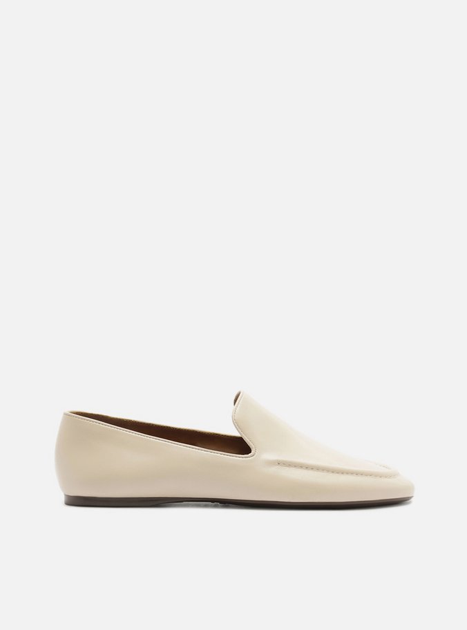 Mocassim Off White Couro Bico Redondo