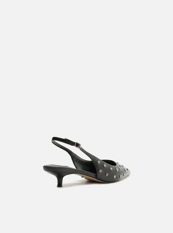Scarpin Preto Couro Salto Kitten Slingback Tachas