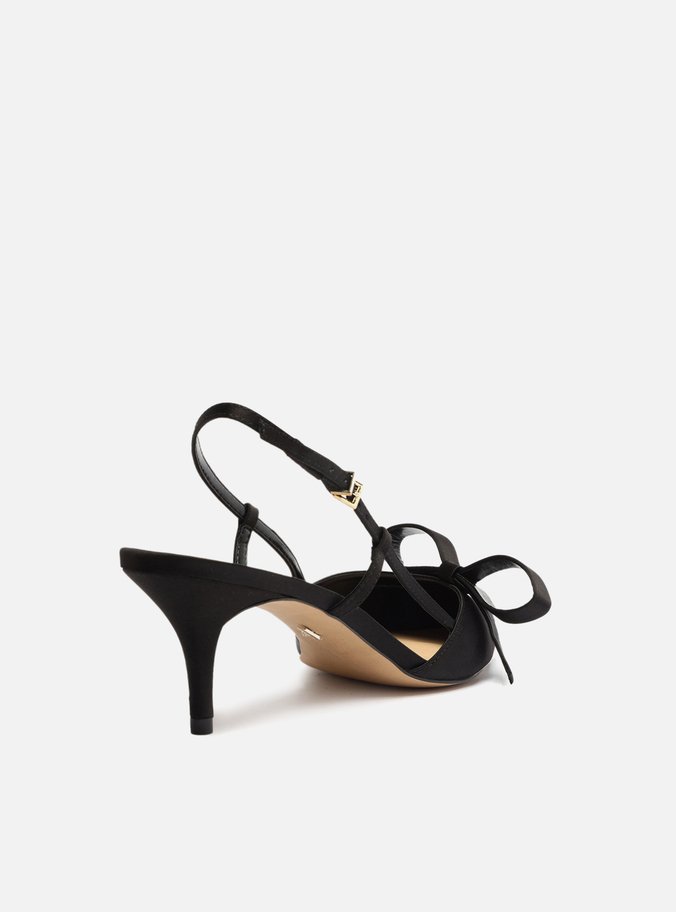 Scarpin Preto Cetim Bico Fino Slingback Laço