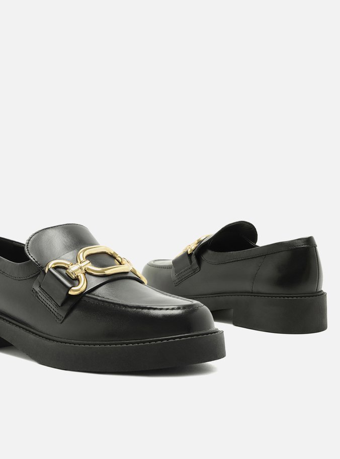Mocassim Preto Couro Bridão Metálico Maxi