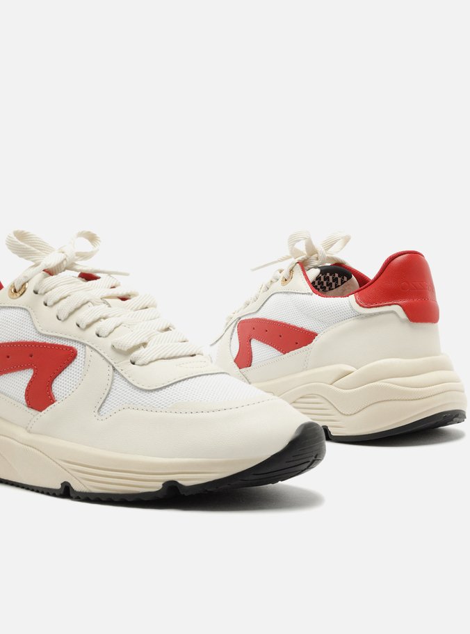 Tênis Branco Couro Esportivo Vermelho Tag