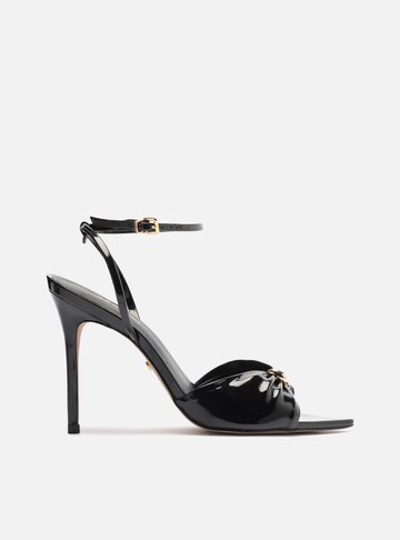 Sandália Preta Verniz Bico Folha Metal