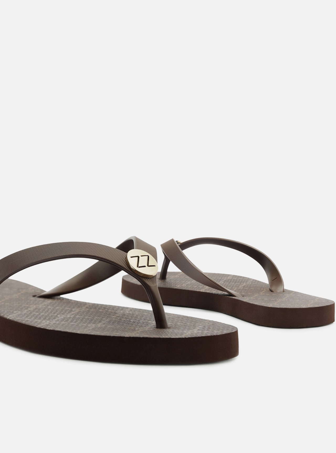 Chinelo de Dedo Marrom Flatform Metais Brizza — foto 4