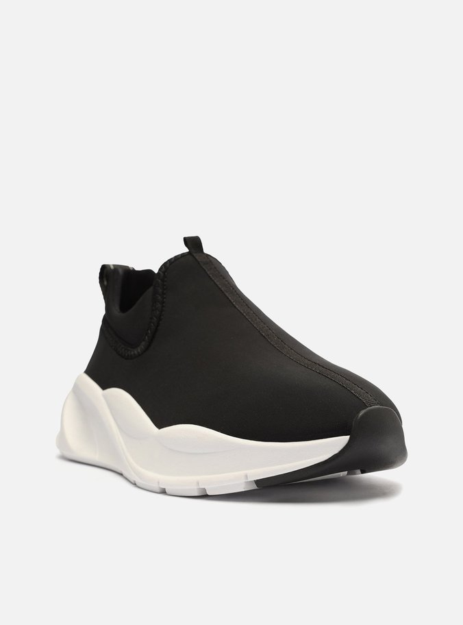 Tênis Slip On Preto Tecido Emborrachado