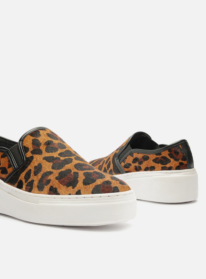 Tênis Slip On Animal Print Sola Alta Básico