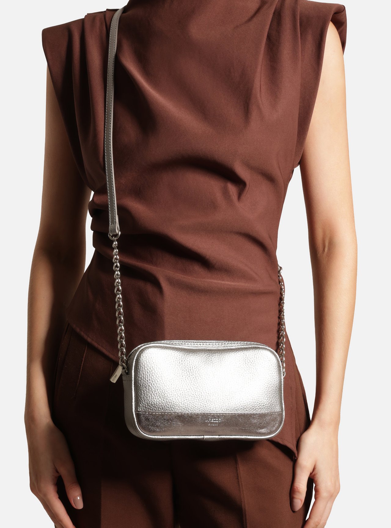 Bolsa Tiracolo Prata Pequena Corrente Basic — foto 6