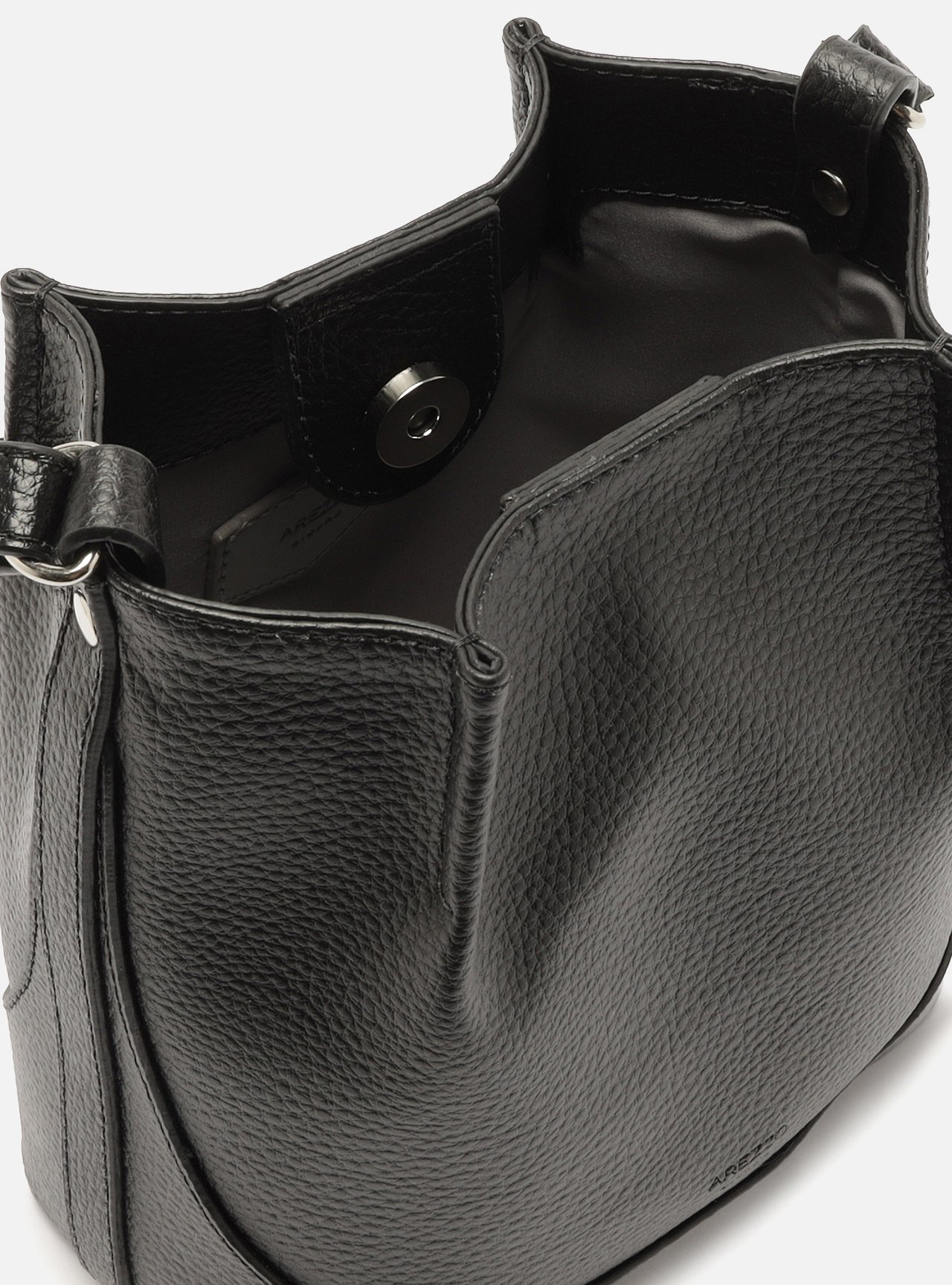 Bolsa Bucket Preta Pequena Granulada — foto 4