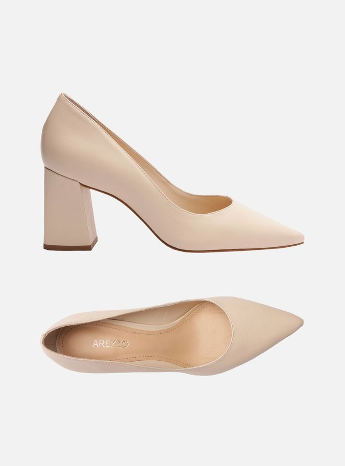 Scarpin Off-White Couro Bico Fino Básico City