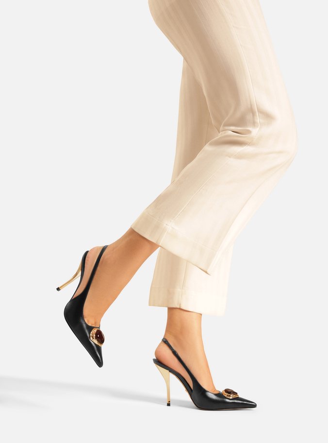 Scarpin Preto Couro Salto Alto Slingback Pedraria