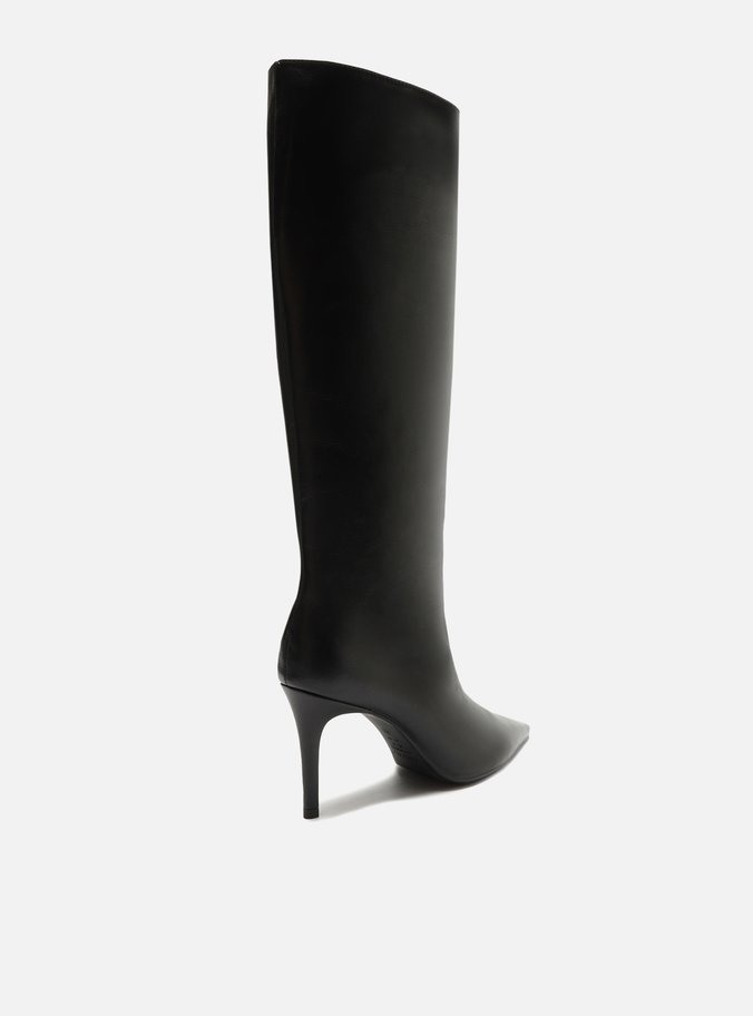 Bota Preta Couro Cano Médio Bico Fino