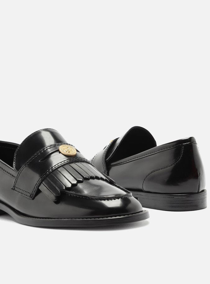 Mocassim Preto Bico Redondo Barbicacho