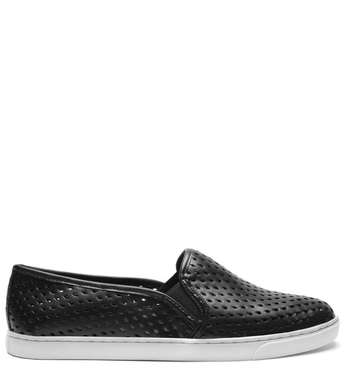 Tênis Slip On Feminino Furadinho  Preto