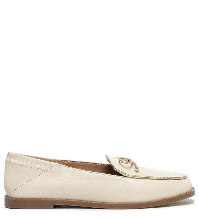 Mocassim Off-White e Platino