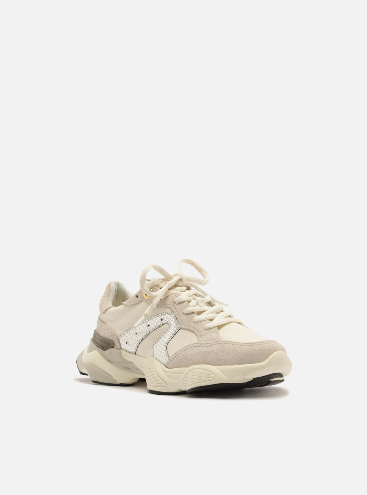 Tênis Branco Solado Esportivo Suede Metais — foto 2