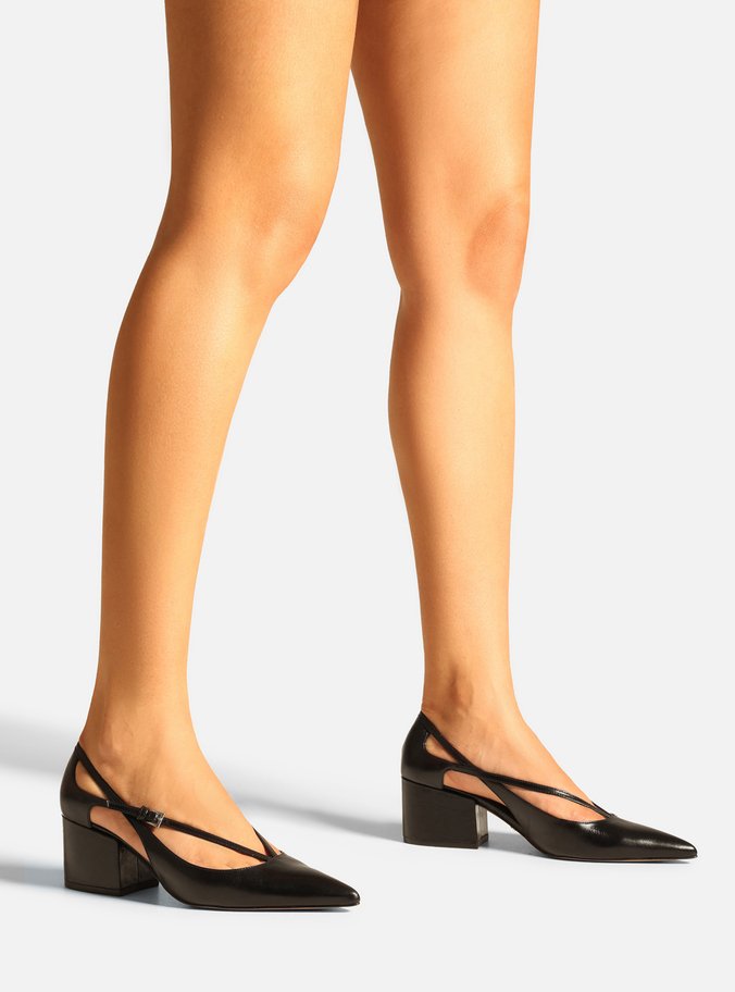 Scarpin Preto Couro Bloco Semi Aberto Tiras