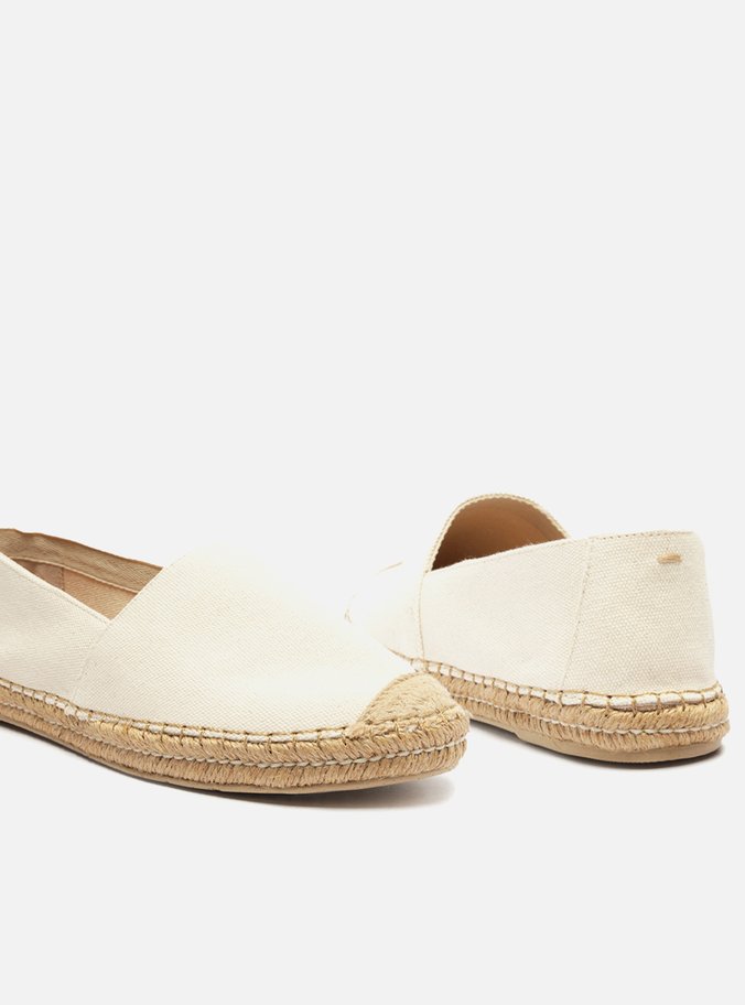 Espadrille Branca Lona Rasteira Fechada