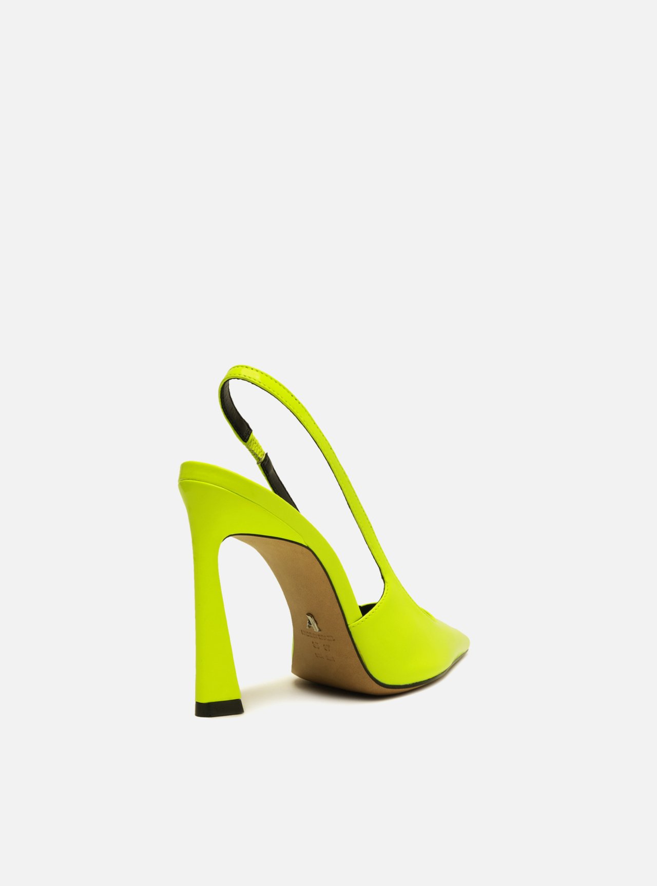 Scarpin Verde Verniz Bico Fino Slingback Kaia — foto 3