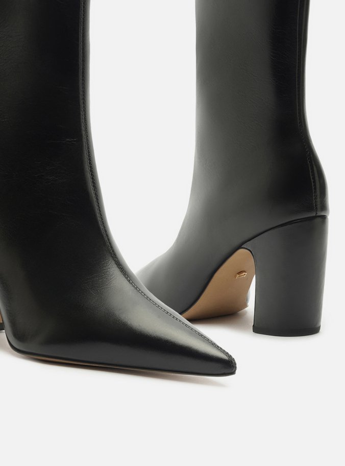 Bota Preta Couro Cano Médio Bico Fino Zíper
