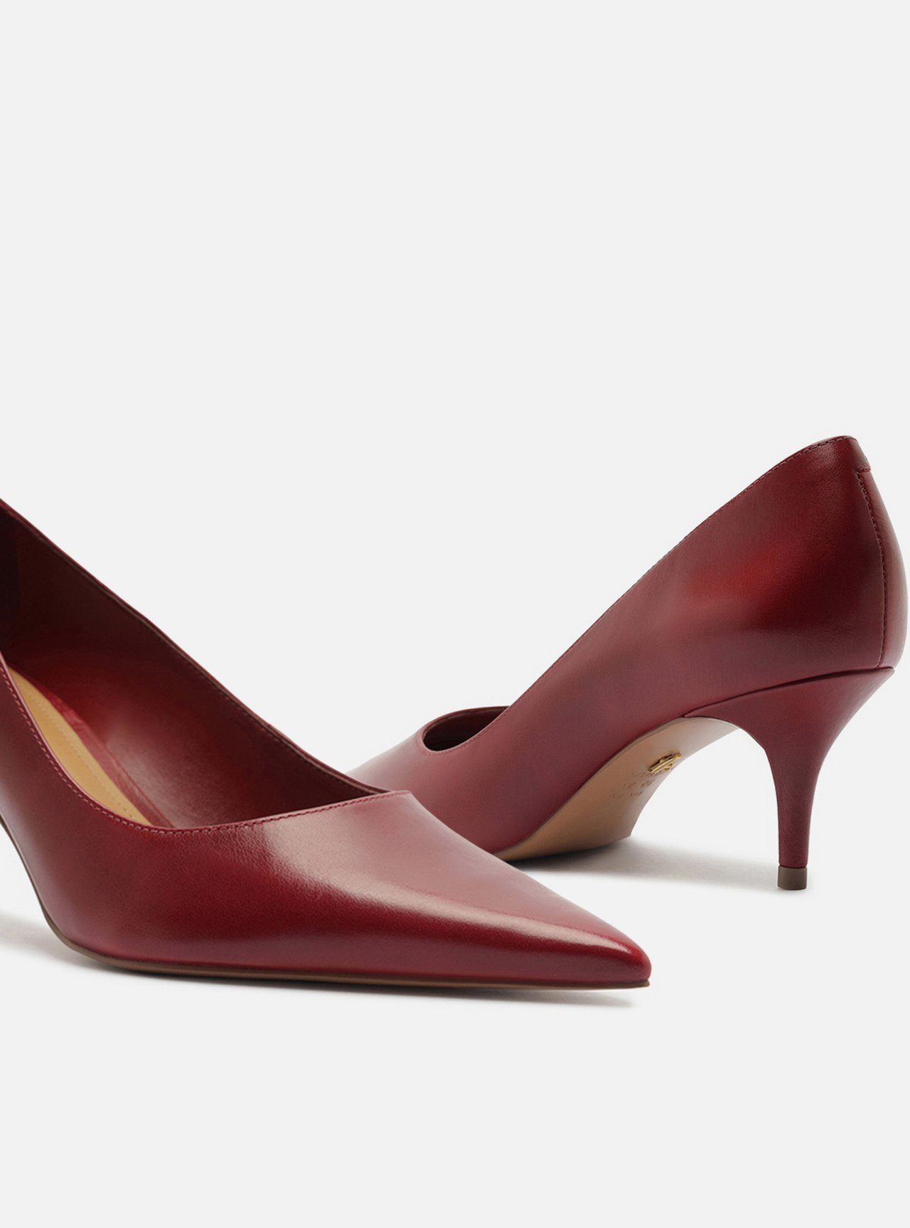 Scarpin Vermelho Couro Salto Fino — foto 4