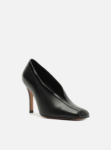 Arezzo — Scarpin Preto Salto Fino Cap Toe