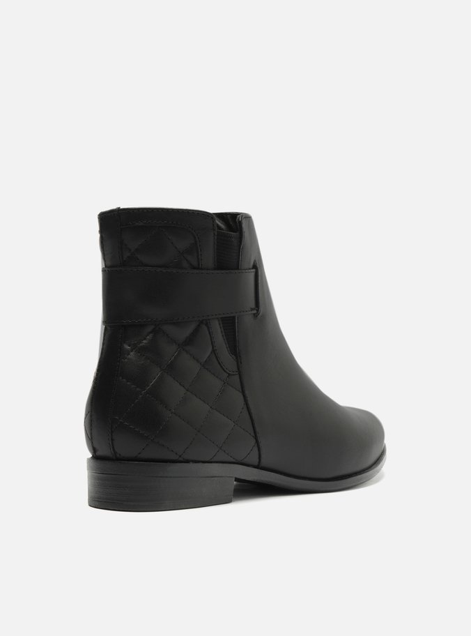 Bota Preta Couro Cano Curto Matelassê