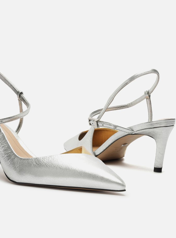 Scarpin Prateado Salto Médio Slingback Cruzado