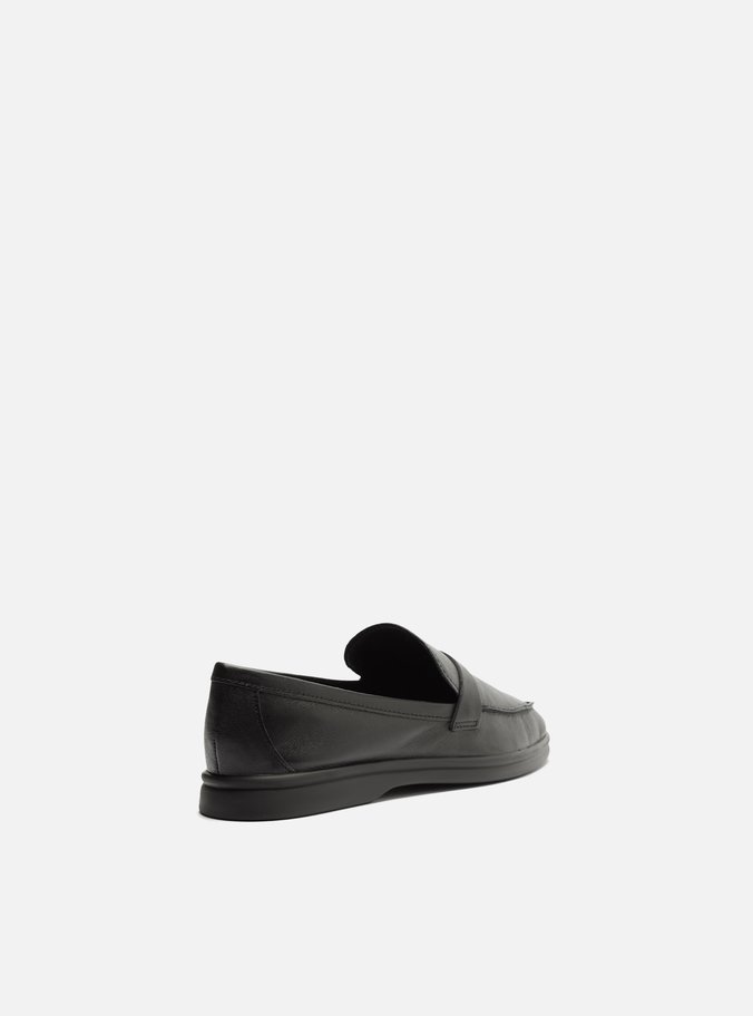 Mocassim Preto Couro Tira Detalhe
