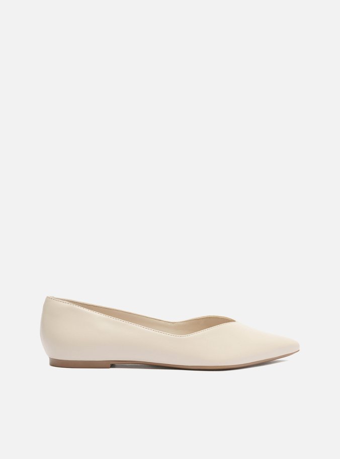 Sapatilha Branca Couro Bico Fino Minimal