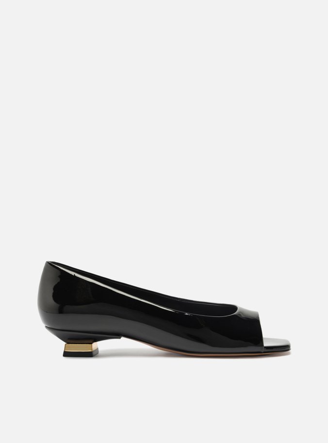 Scarpin Preto Verniz Salto Bloco Metais