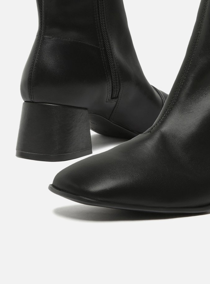 Bota Preta Cano Curto