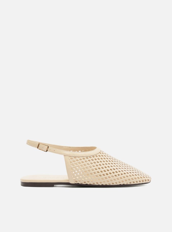 Sapatilha Off White Bico Redondo Tiras Vazadas Slingback