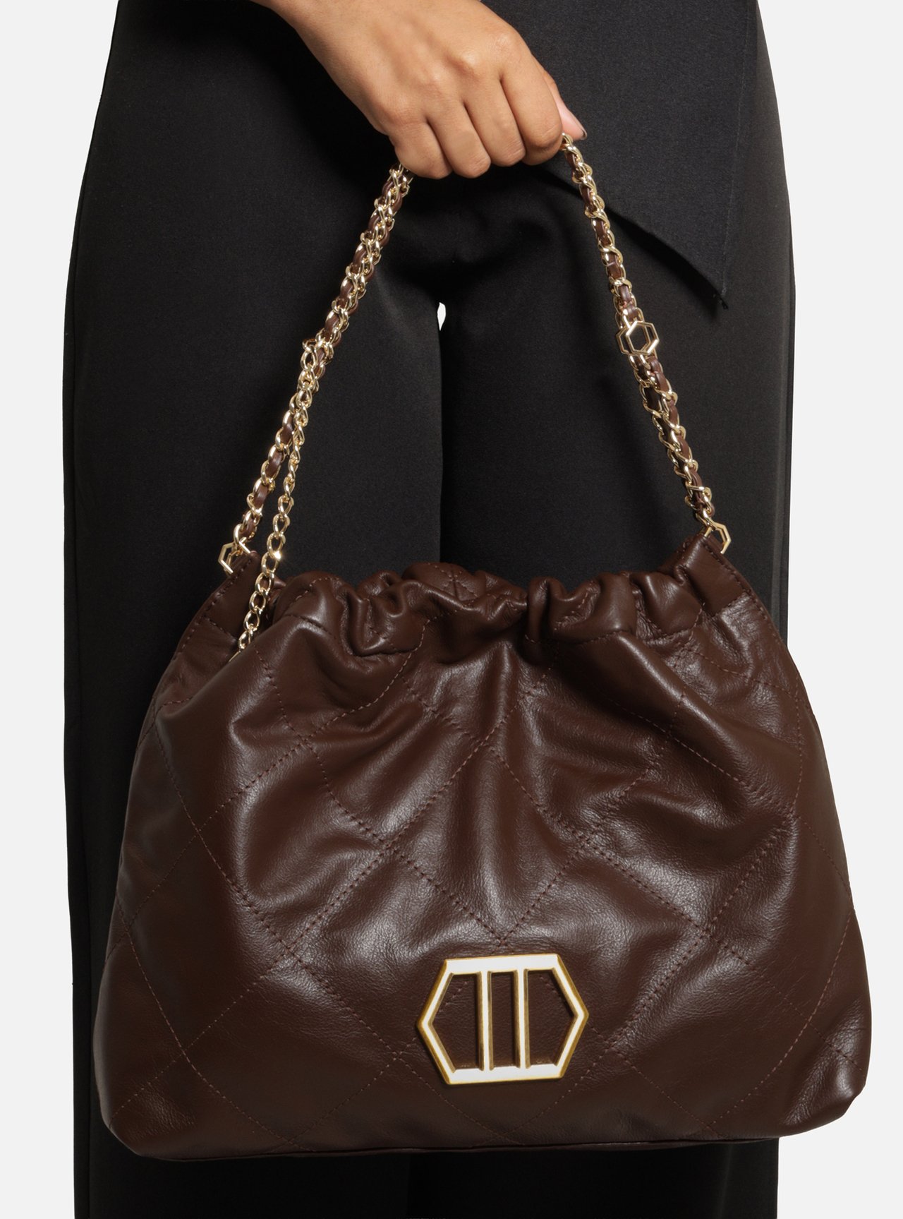 Bolsa Hobo Marrom Couro Grande Matelassê Corrente — foto 6