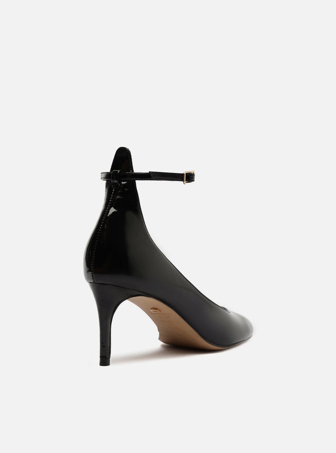 Scarpin Preto Verniz Salto Baixo Fino Tira