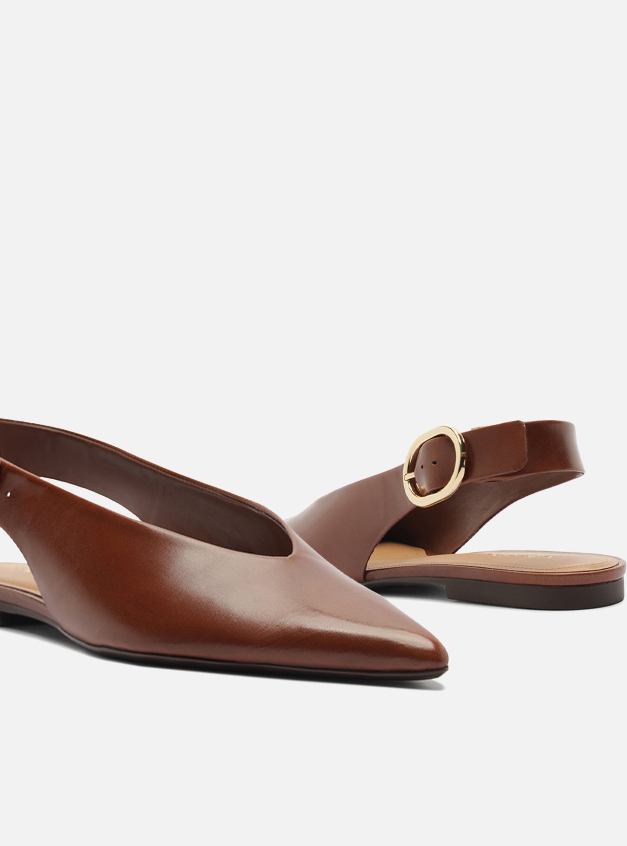Sapatilha Marrom Couro Bico Fino Fivela Slingback — foto 4