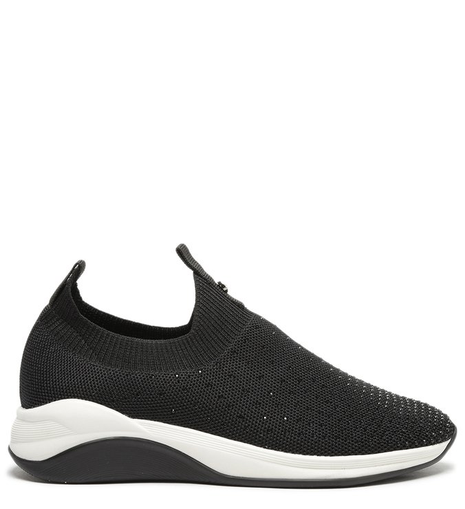 Tênis Preto Slip On Contas Brilhosas