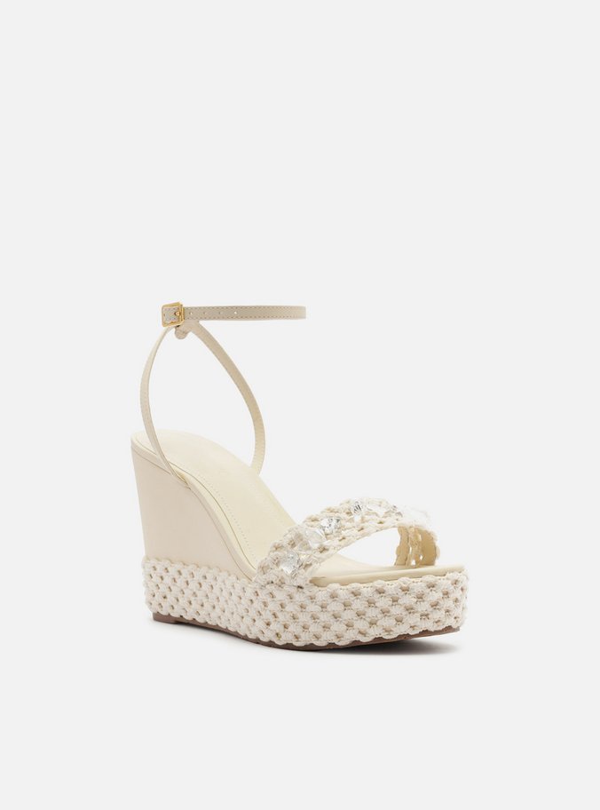 Sandália Off-White Plataforma Bordado Floral