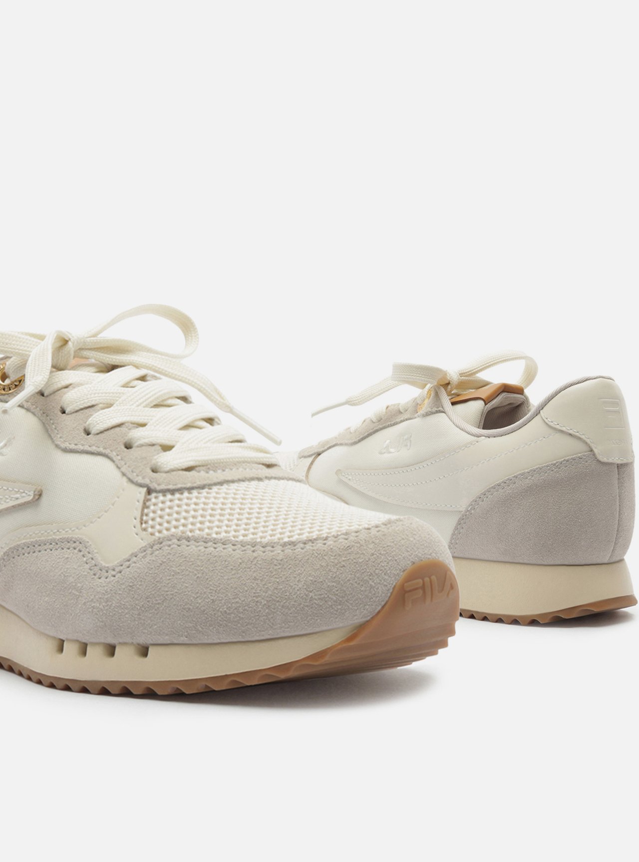 Tênis Branco Solado Esportivo Suede Bordado Fila — foto 4