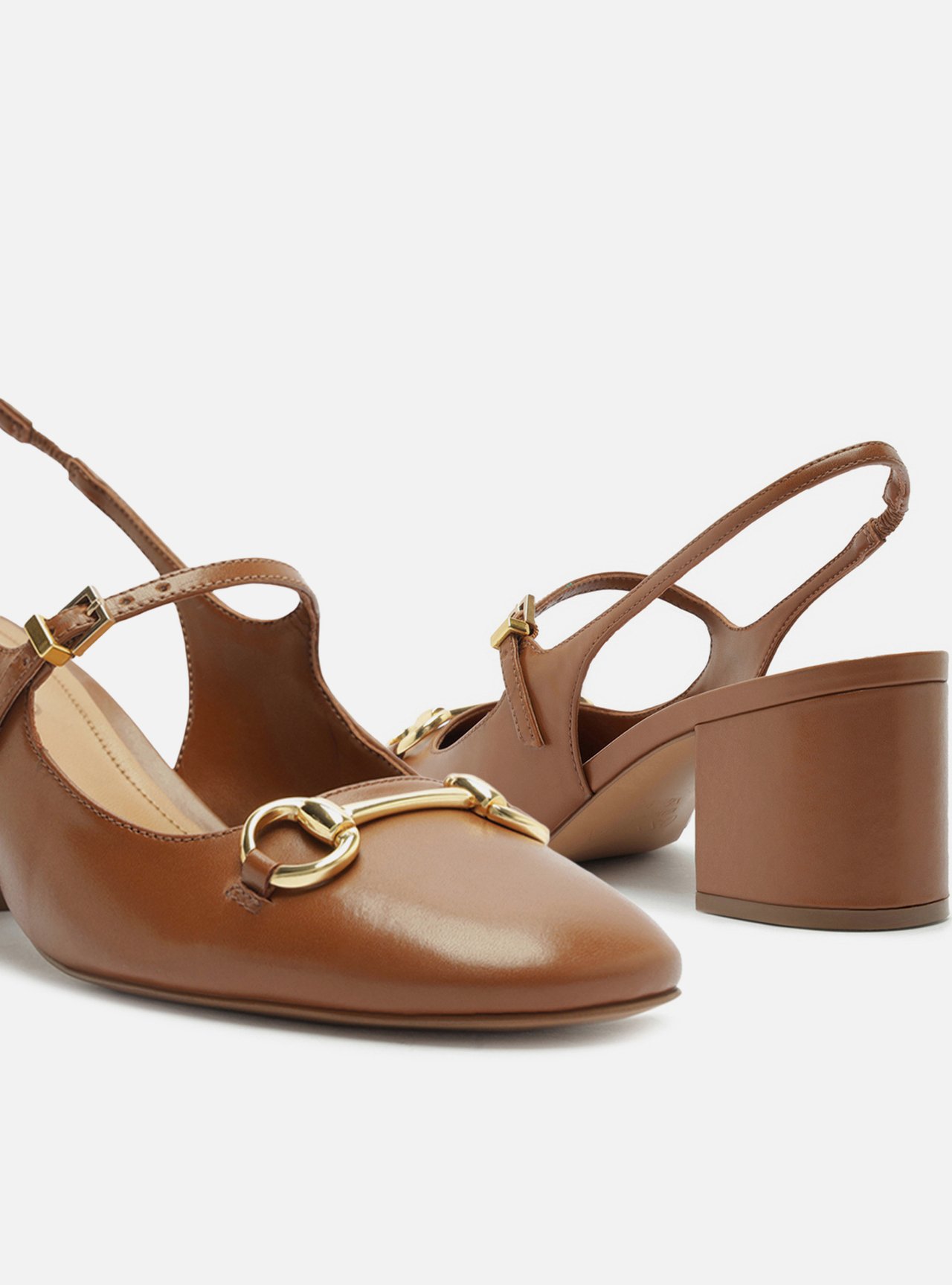 Scarpin Marrom Couro Salto Bloco Bridão Slingback — foto 4