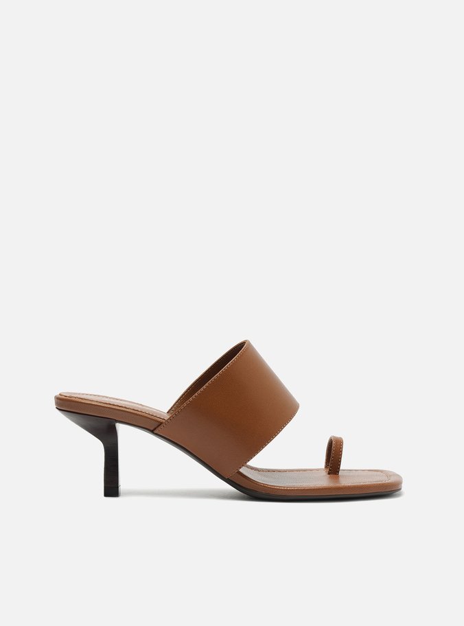 Sandália Marrom Salto Fino