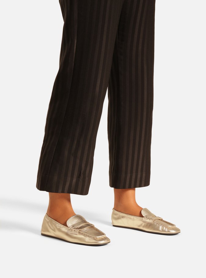 Mocassim Dourado Couro Bico Quadrado Soft